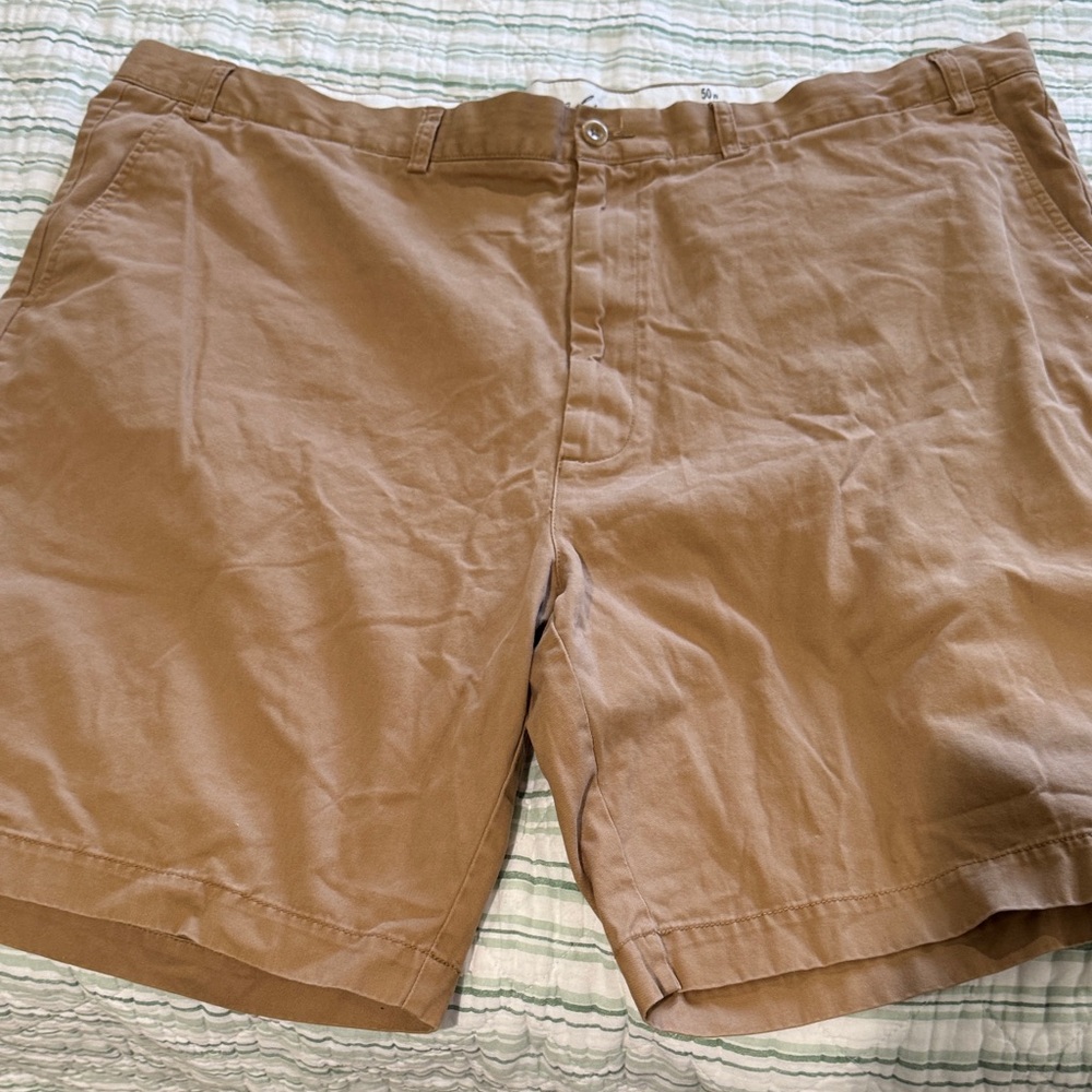 Roundtree & Yorke Men's Brown Flat Front Shorts size 50. NWOT.
